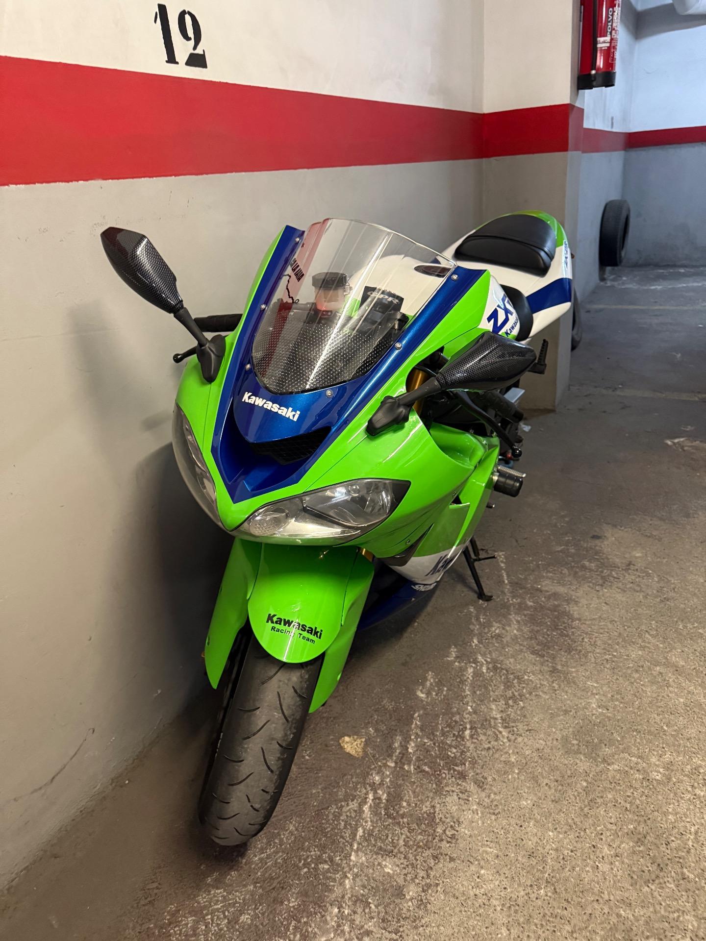 Foto 6 de Kawasaki zx10R 2004-2005 impecable