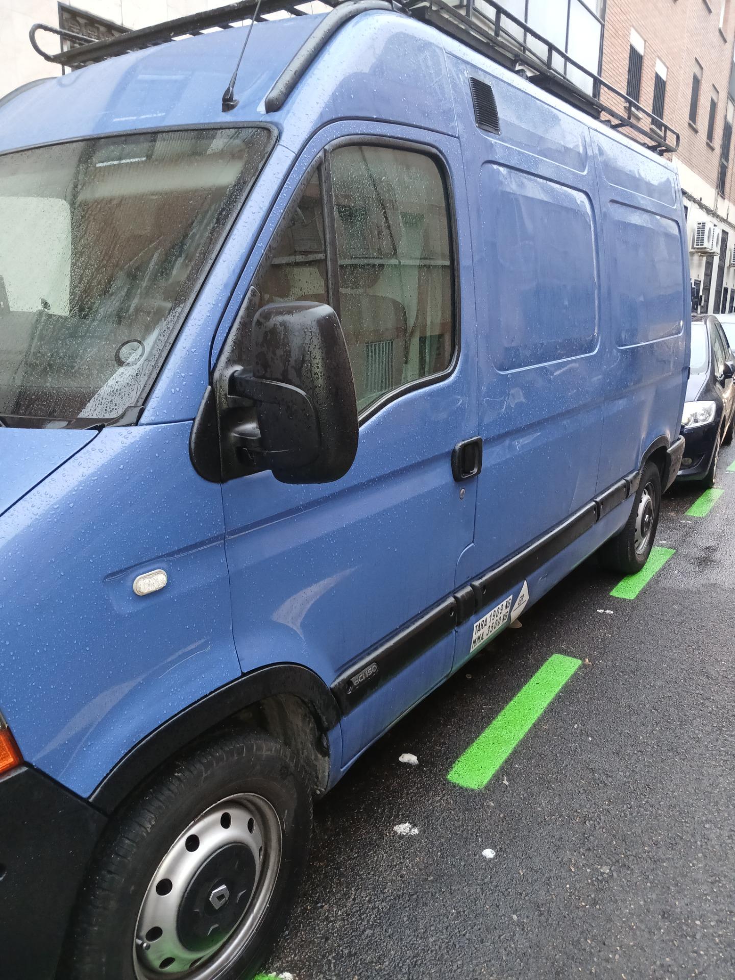 Foto 5 de Furgoneta por coche