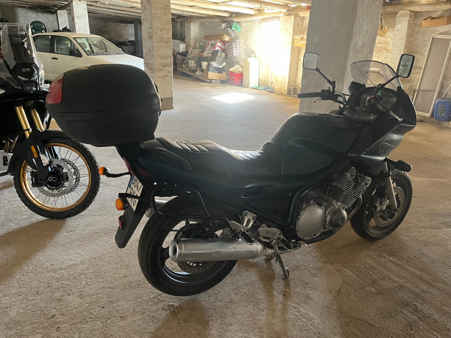 Foto 8 de YAMAHA XJ 900 DIVERSION