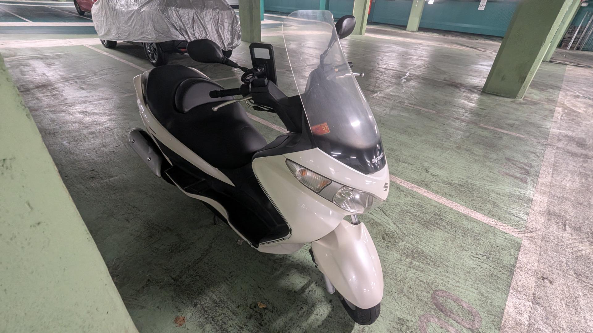 Foto 8 de Suzuki Burgman 200 año 2012, 64000km funcionando correctamente. ITV agosto 2027. Moto mayor o coche
