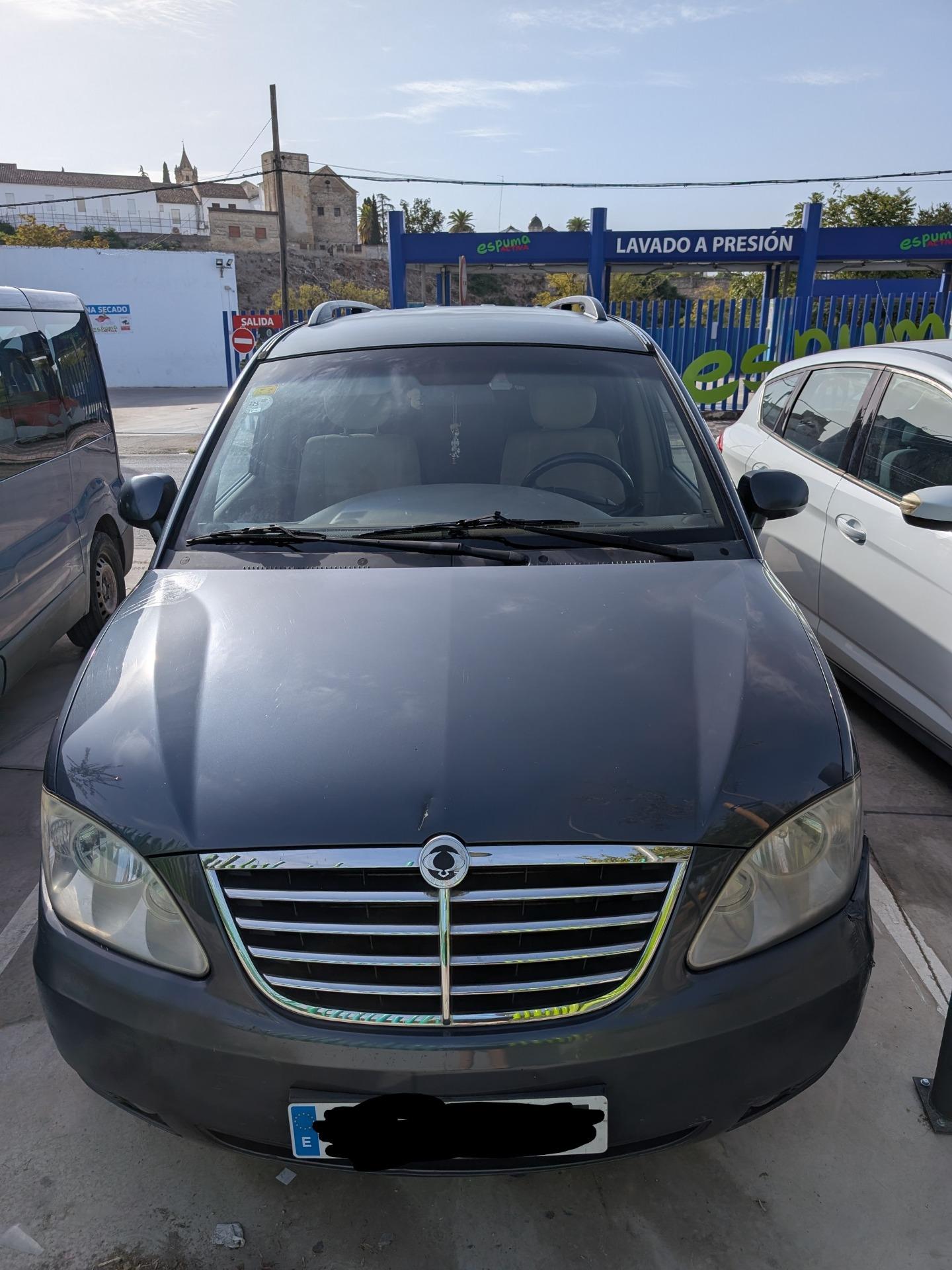 Foto 8 de ssangyong rodius 270 xdi