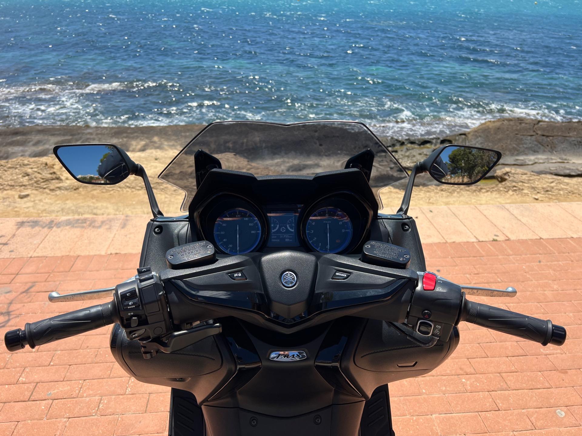 Foto 3 de Yamaha T-Max 530sx del 2018 34 mil km 