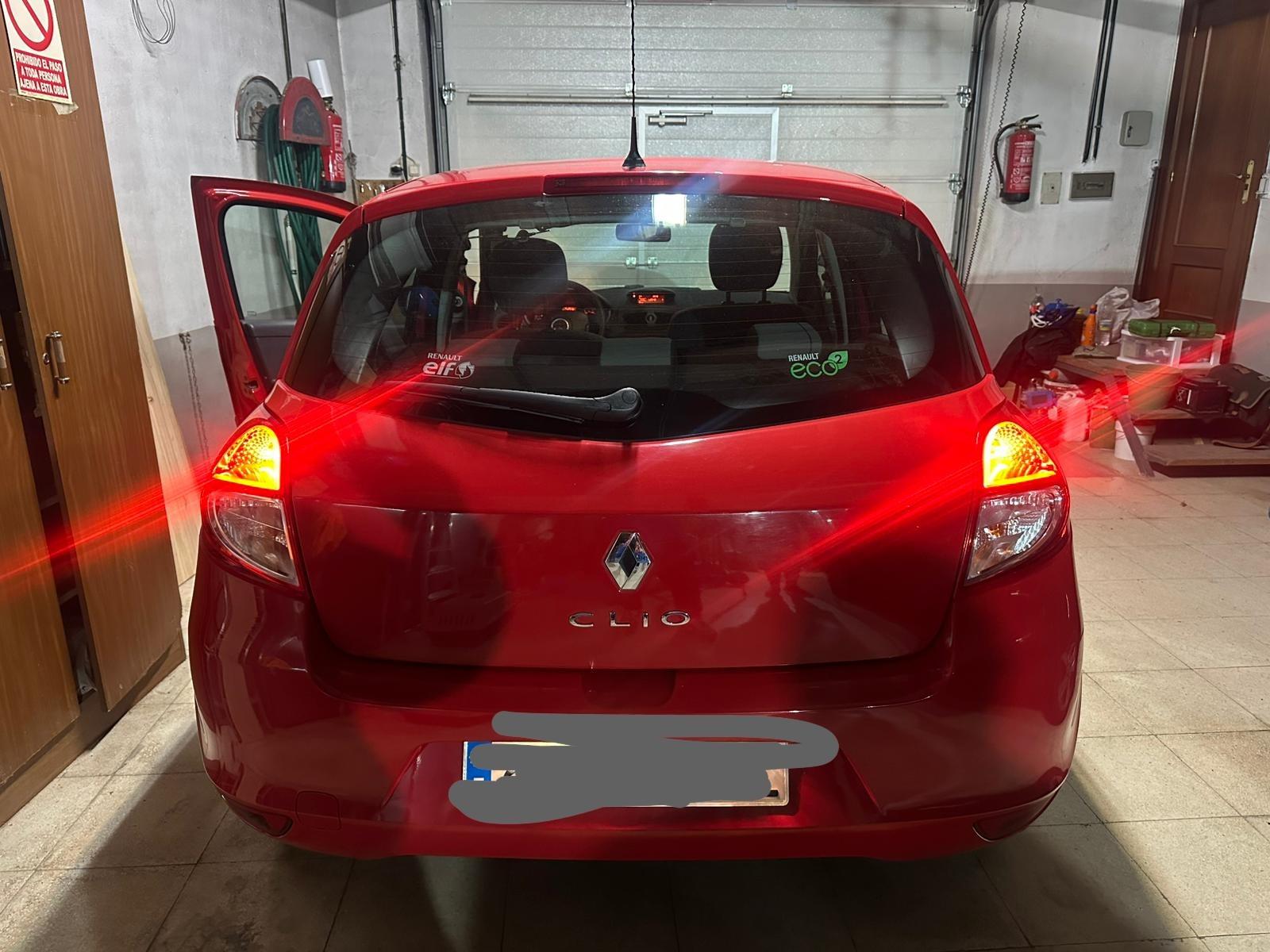 Foto 2 de Cambio Clio 1.2 gasolina 