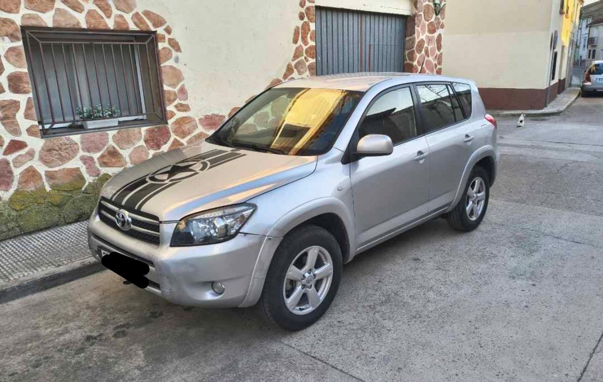 Foto 2 de Toyota Rav4 177
