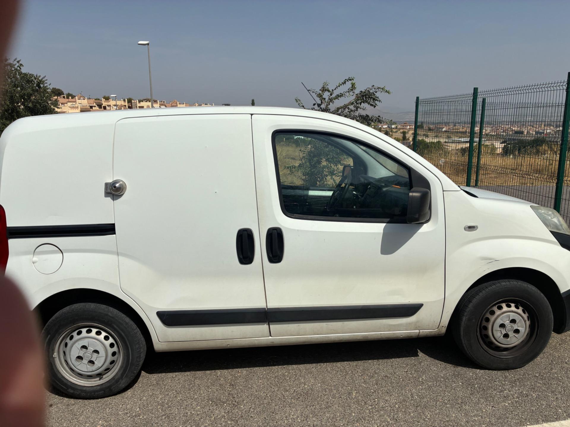 Foto 4 de Furgoneta por coche 