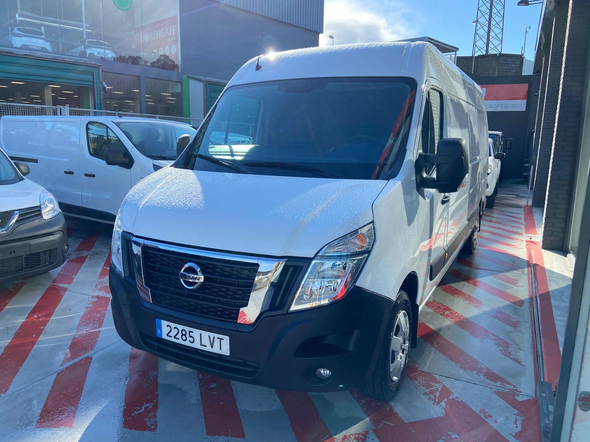 Foto 6 de Furgoneta nv 400 por coche