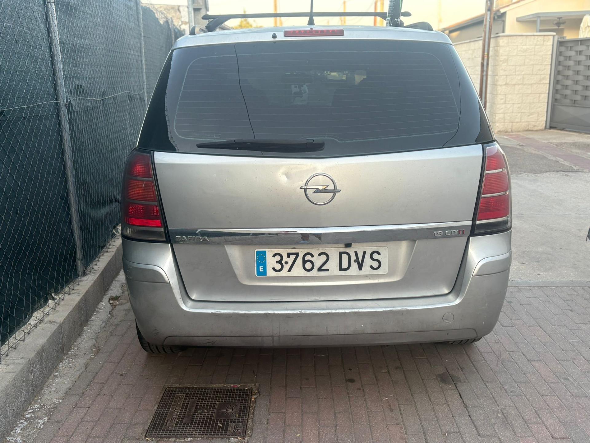 Foto 3 de Opel zafira b 2006 1.9 150caballos 7 plazas