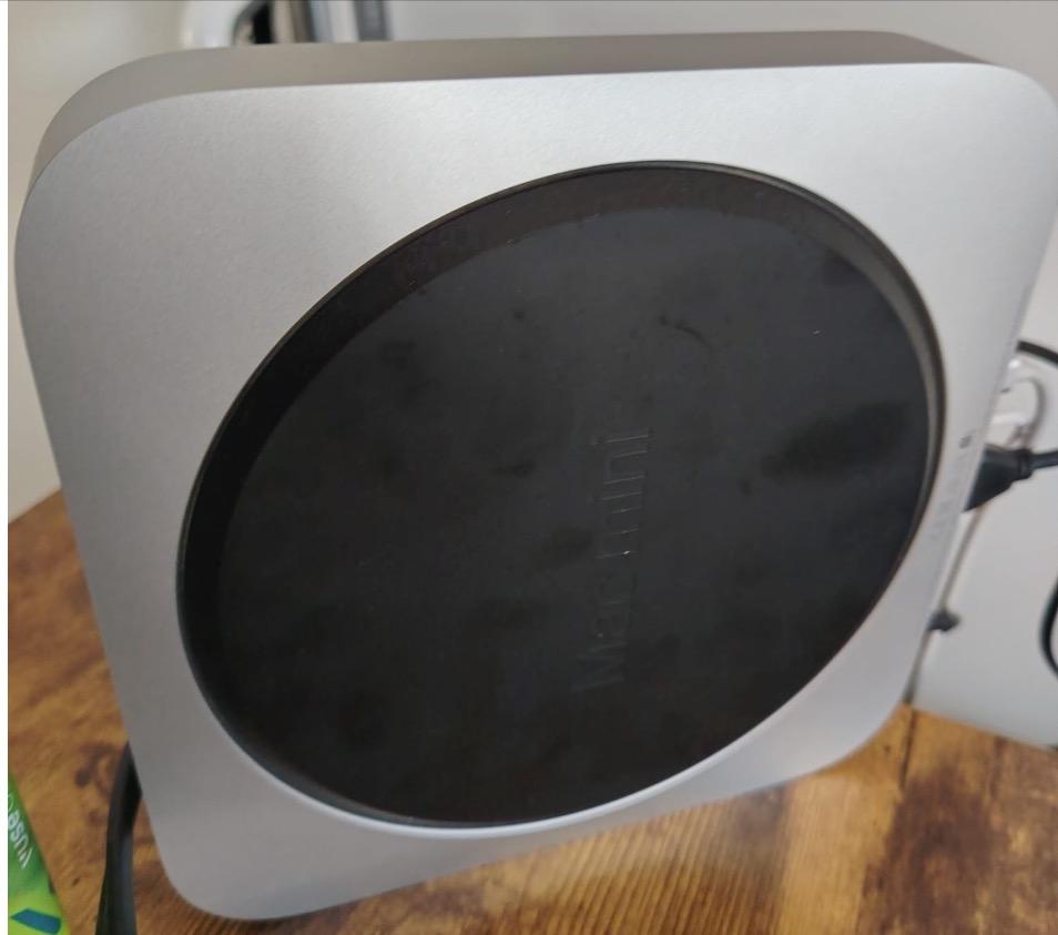 Foto 2 de Mac mini M2 16GB y teclado Magic Keyboard