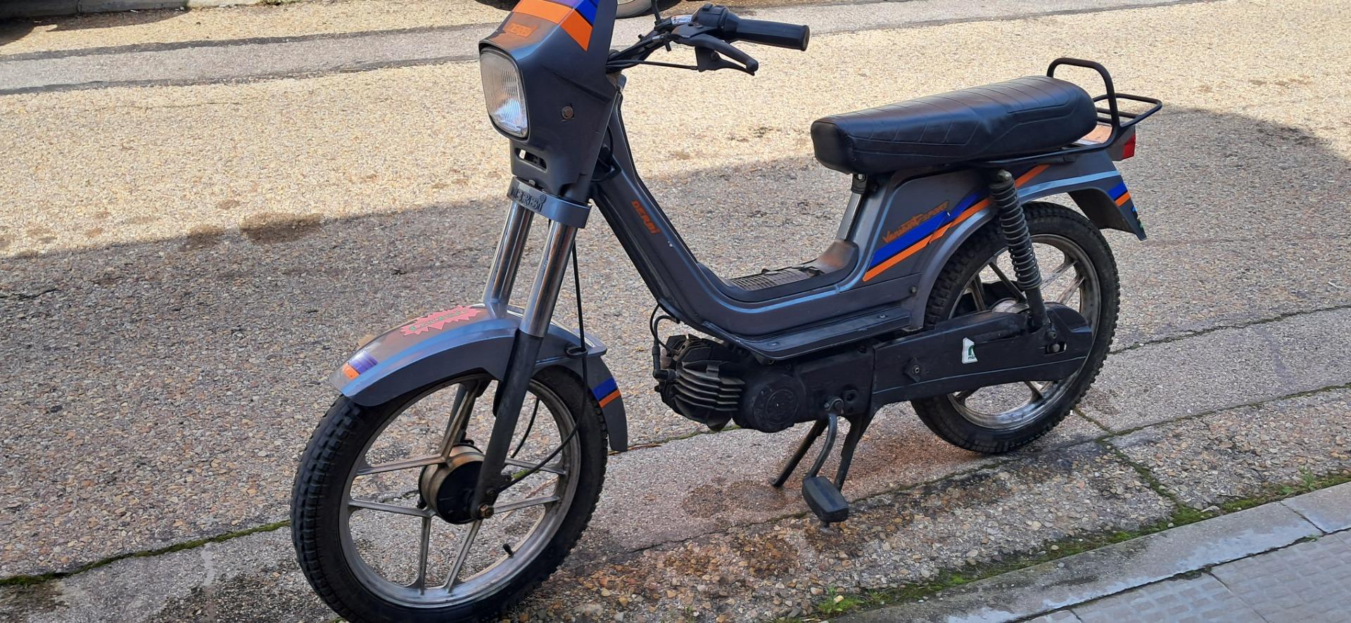 Foto 3 de Derbi Variant