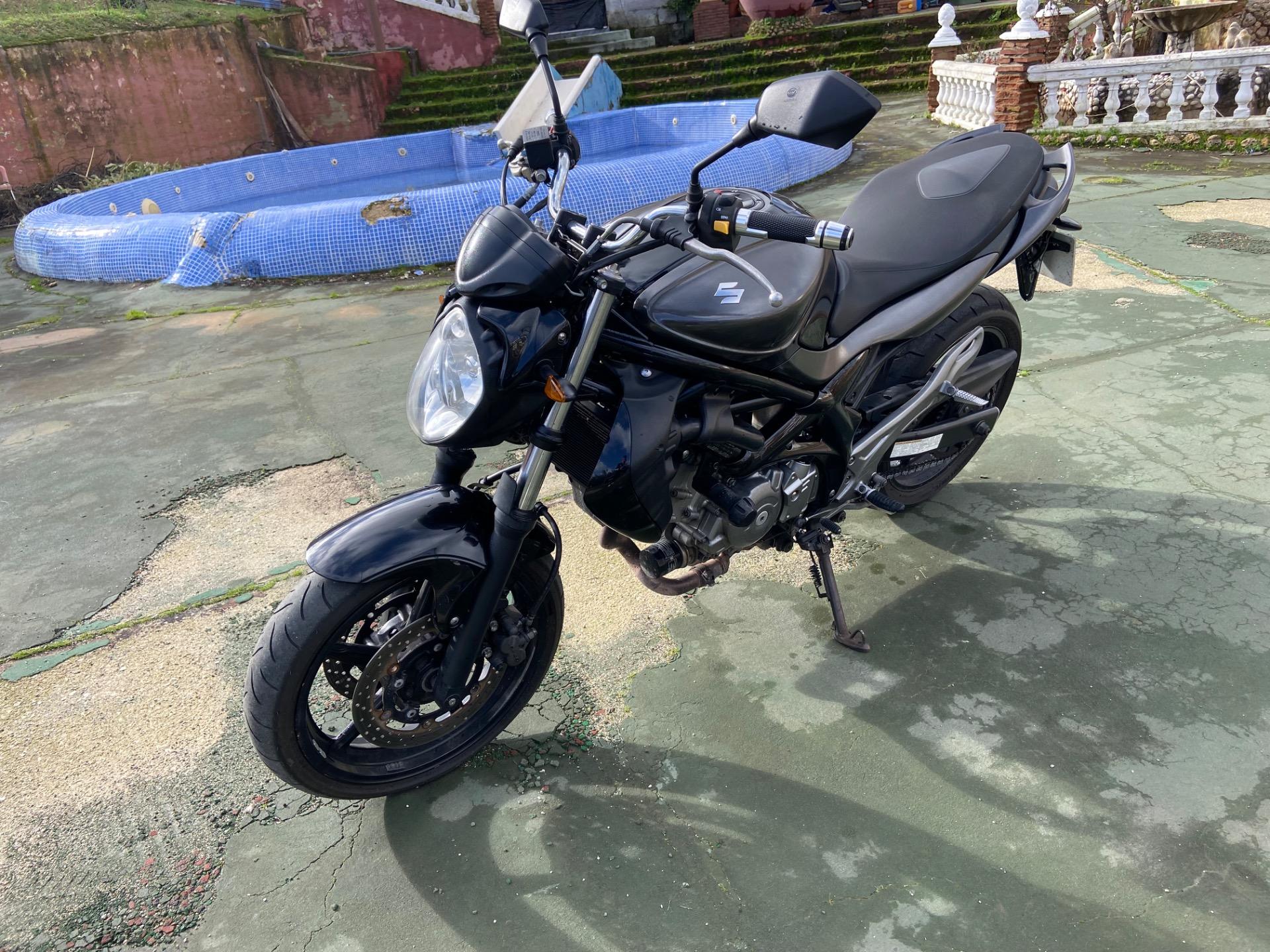 Foto 7 de suzuki gladius 650 año 2011 50.000km