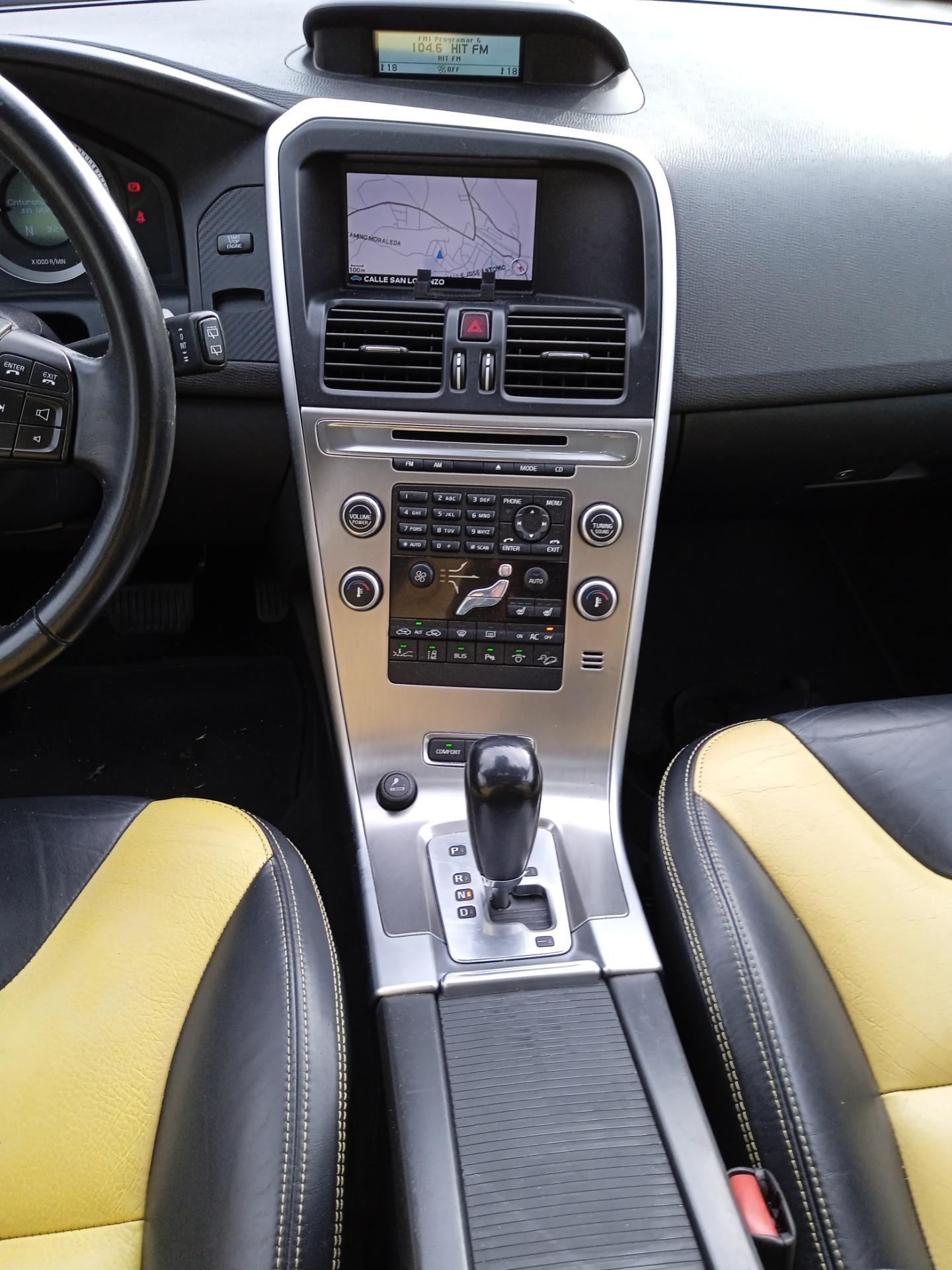 Foto 5 de Por volvo C30 D5 para venta escuchó ofertas 