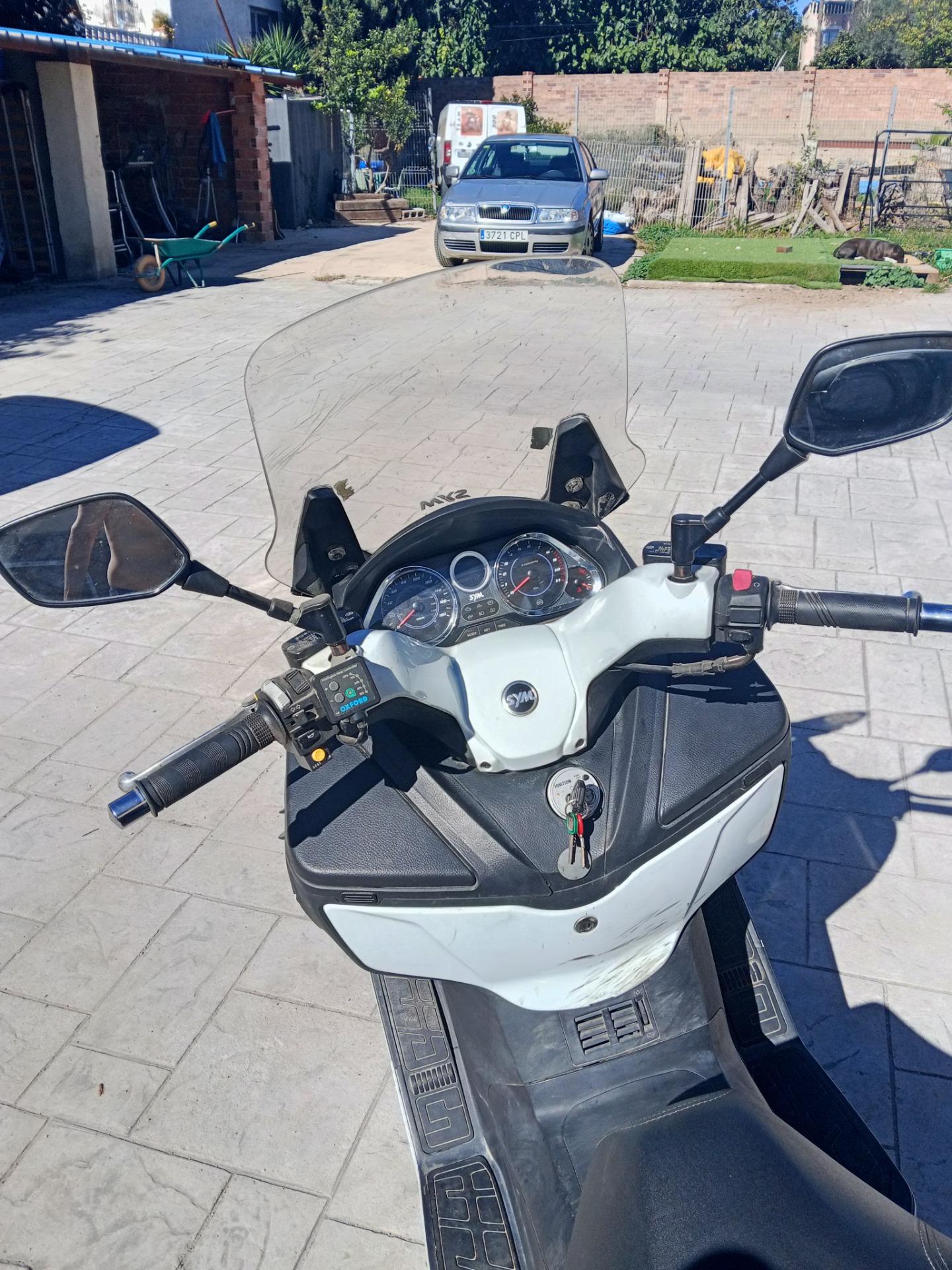 Foto 4 de SYM Maxim 400i abd