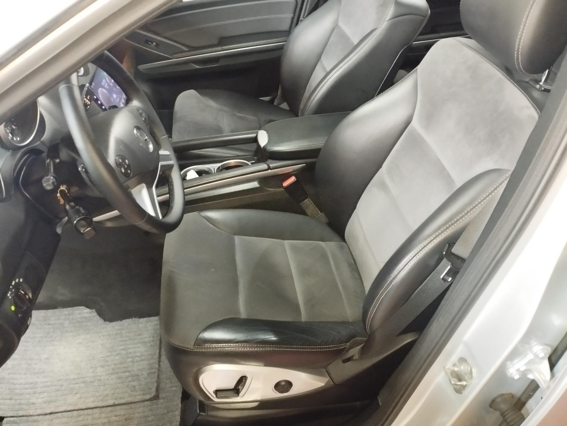 Foto 2 de Mercedes ML 350 CDI 4 MATIC
