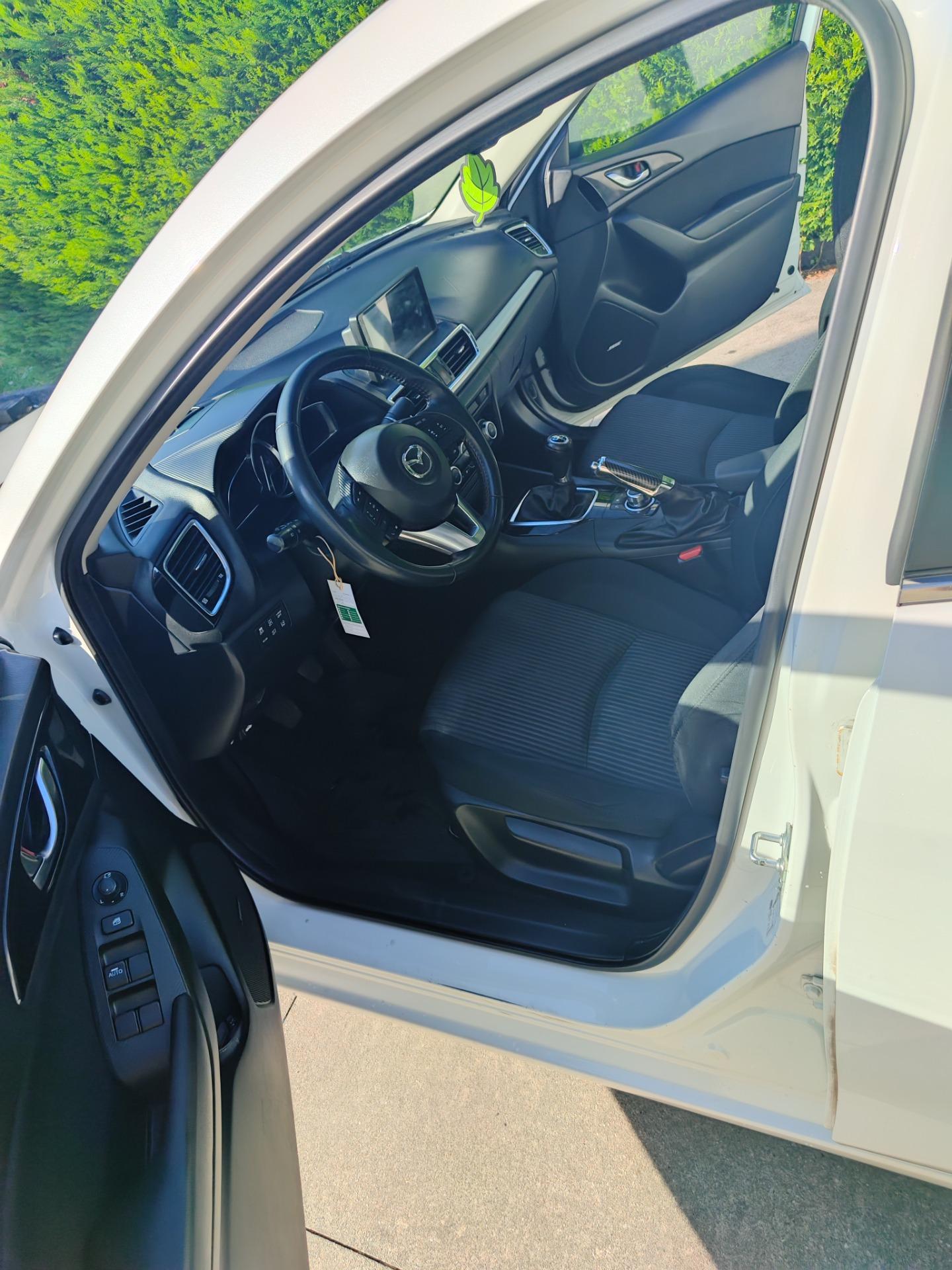 Foto 7 de Mazda 3 lexury Safety tope de Gama 