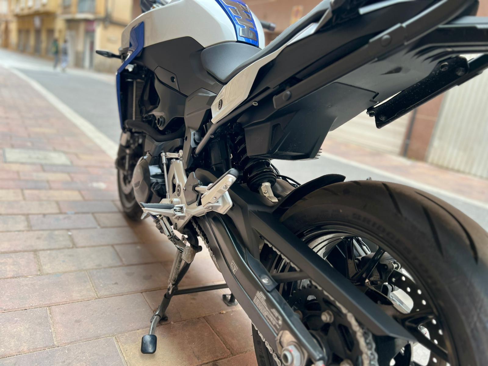 Foto 4 de moto BMW F900R 