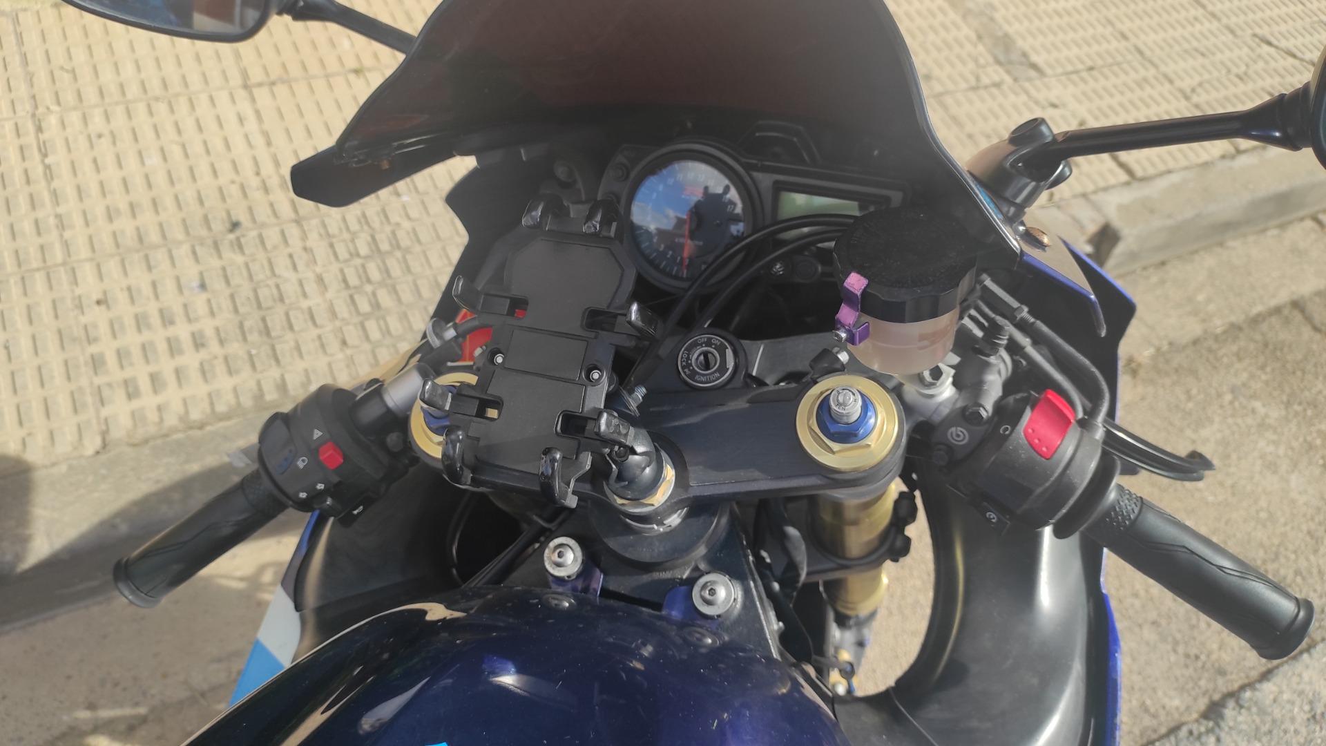Foto 2 de Suzuki GSXR 600 K5 del 2005 70.000km