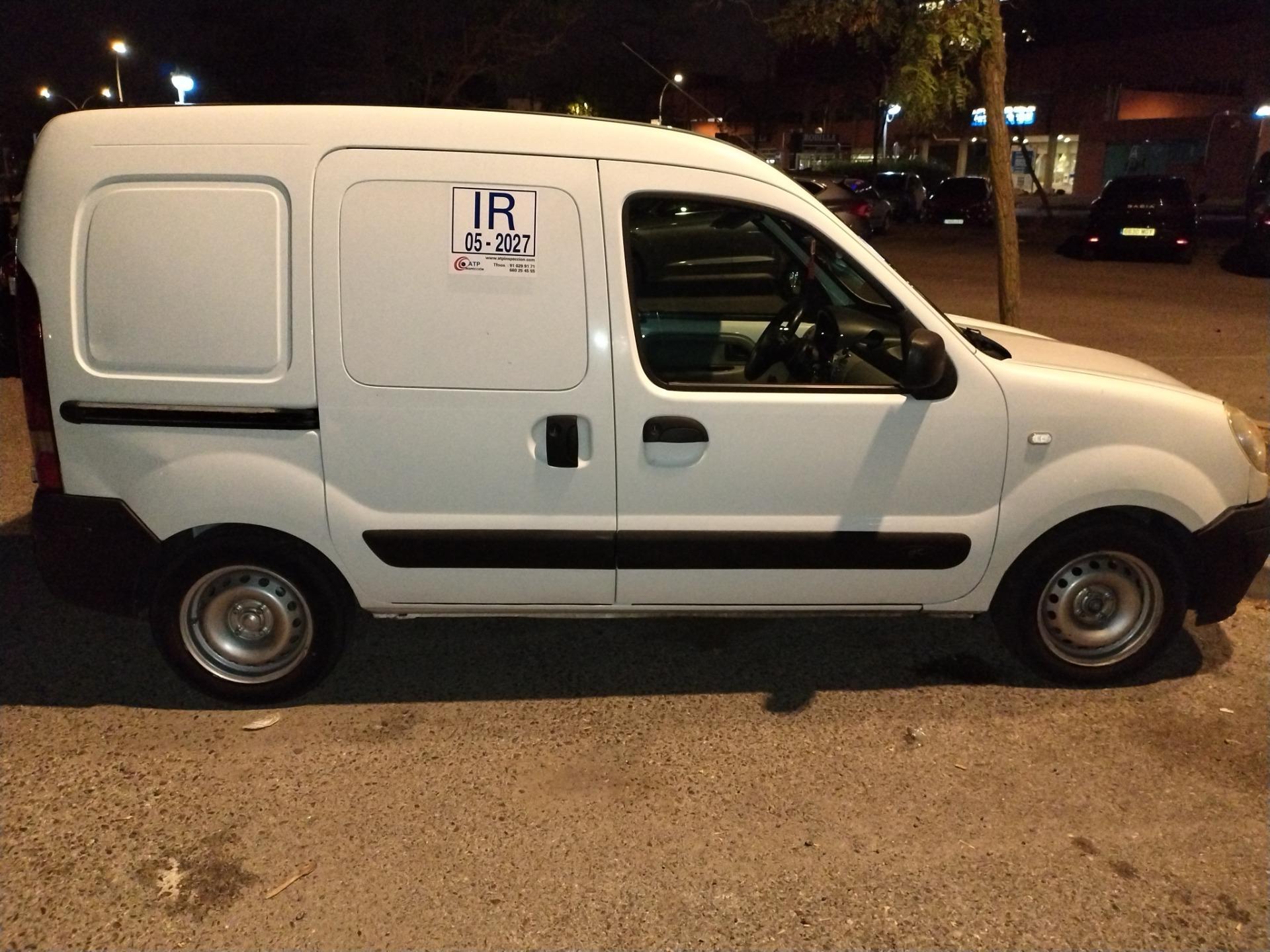 Foto 3 de Furgoneta con isotermo