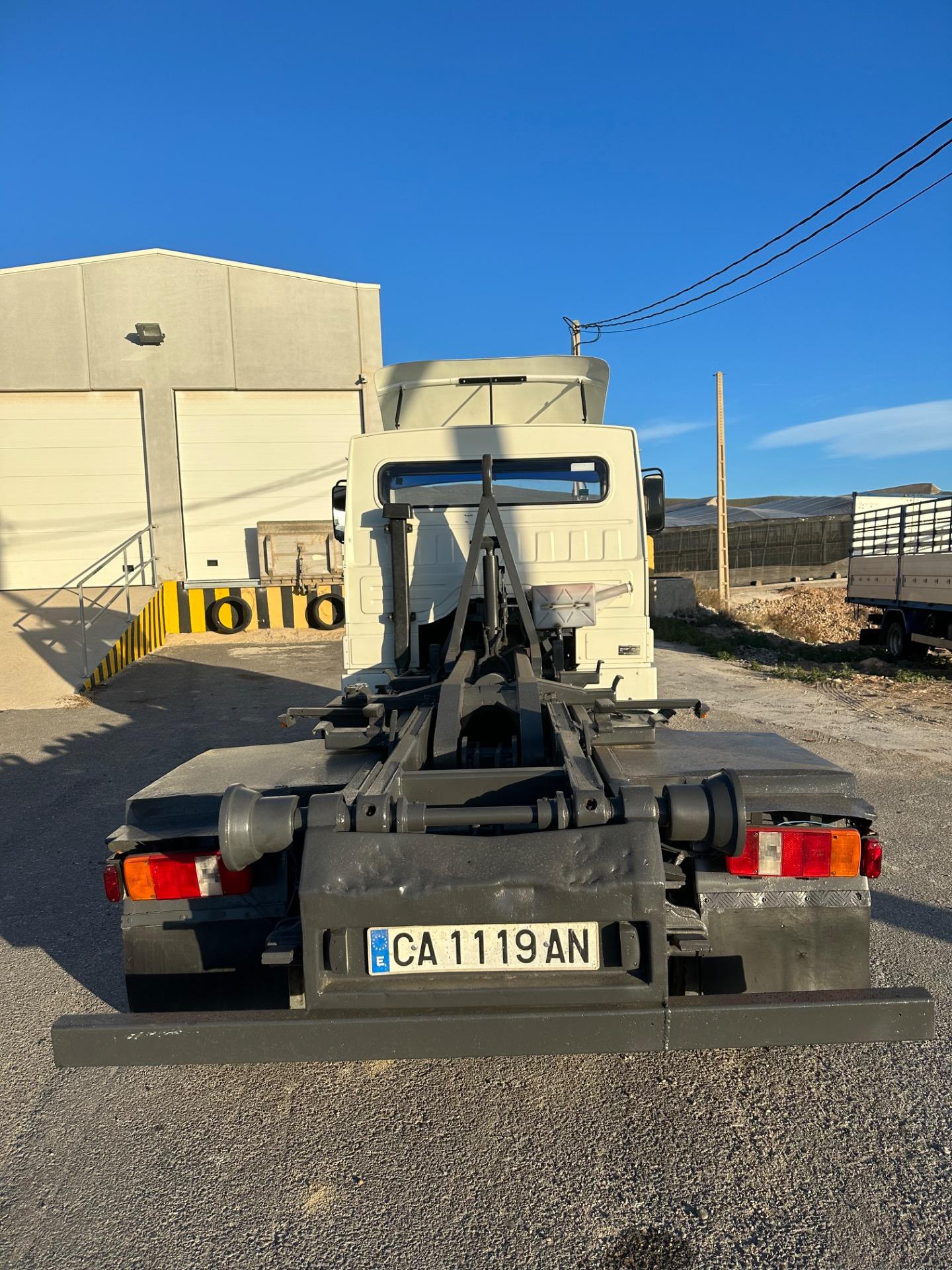 Foto 5 de Nissan ebro