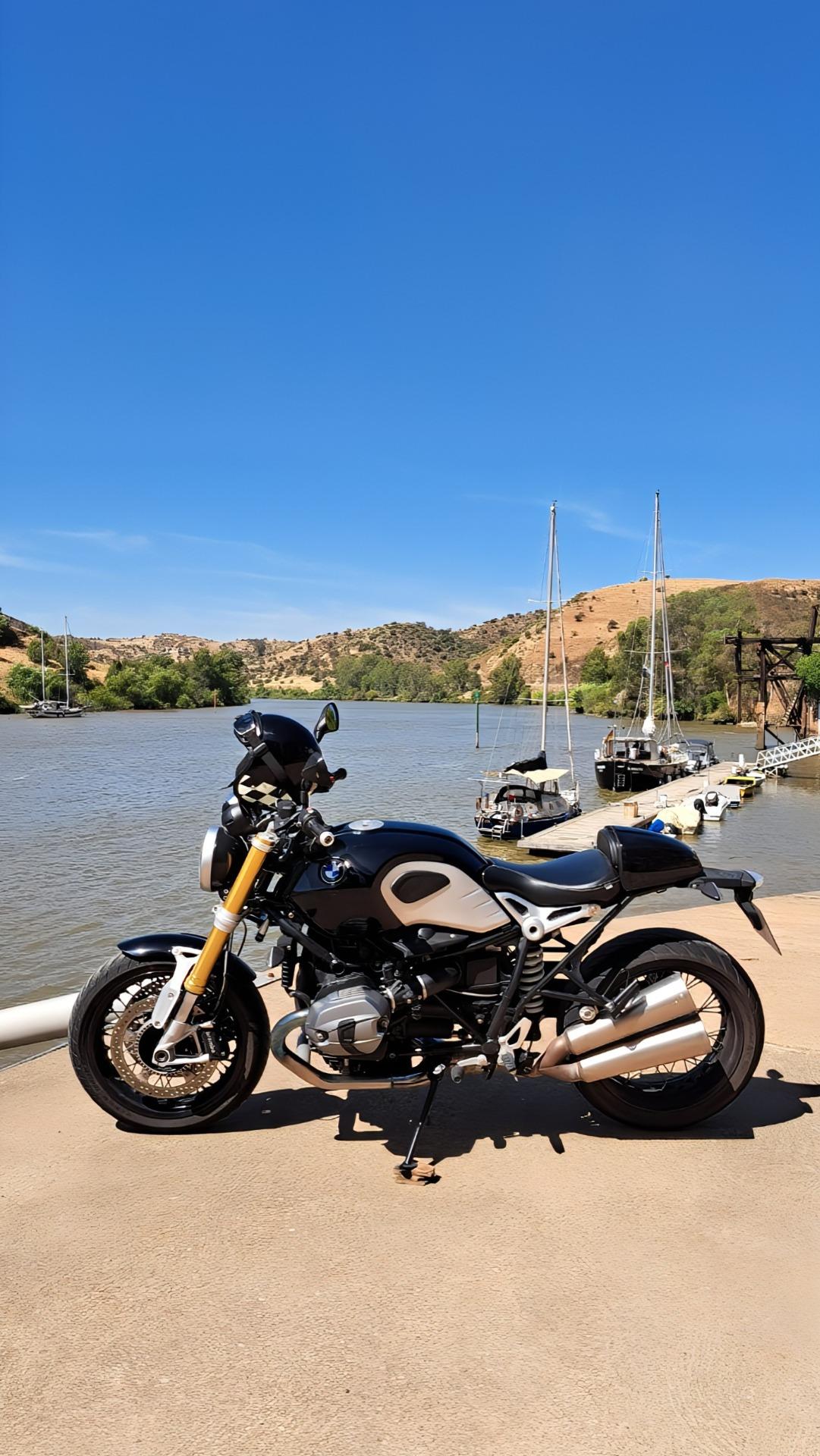 Foto 2 de BMW R nineT 2014