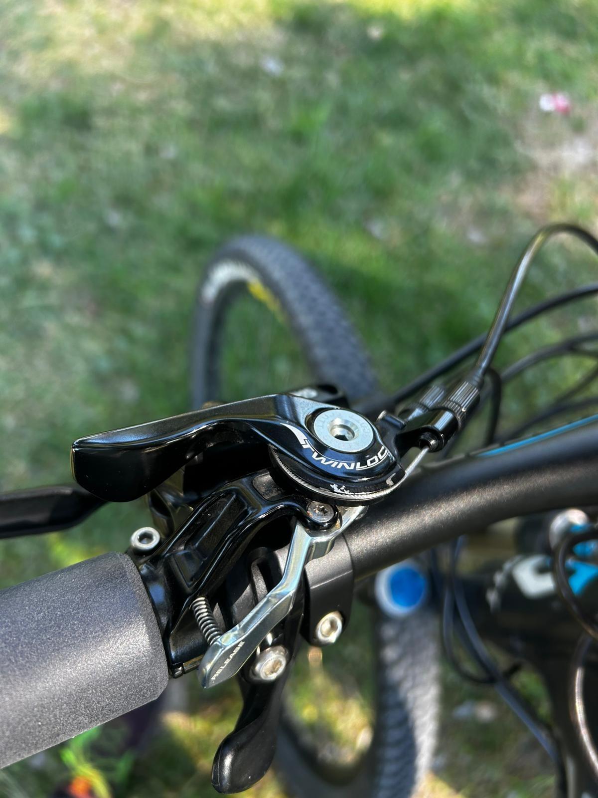 Foto 2 de Bici montaña doble suspension scott spark