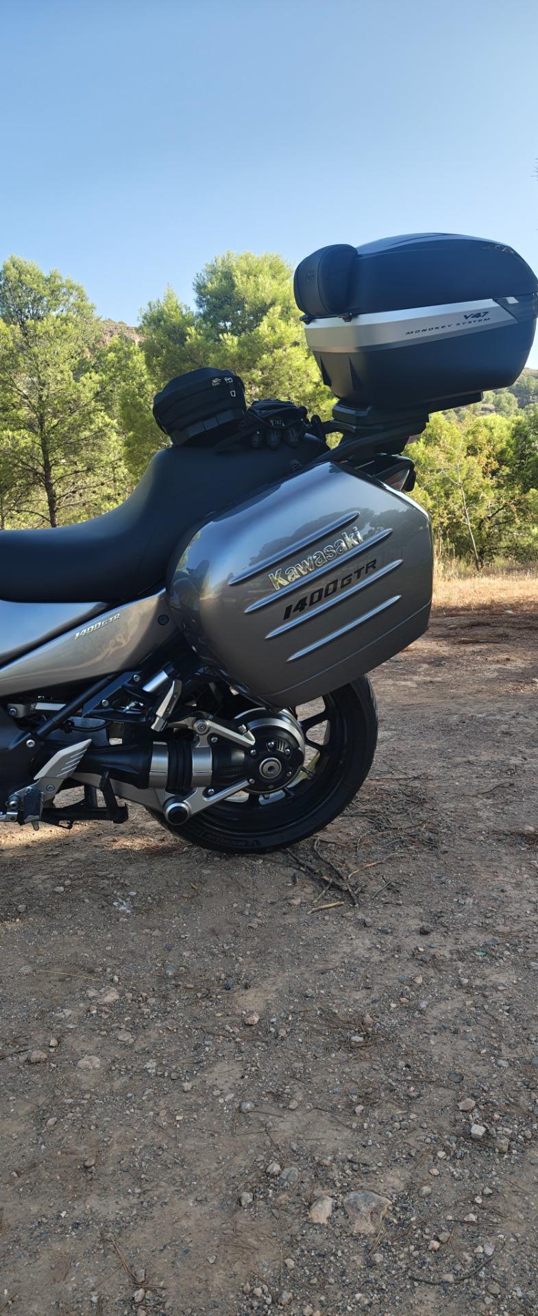 Foto 2 de Kawasaki gtr 1400