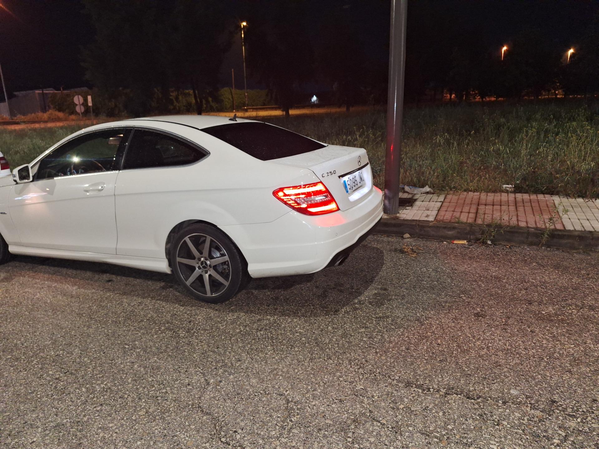 Foto 2 de Coche coupe 