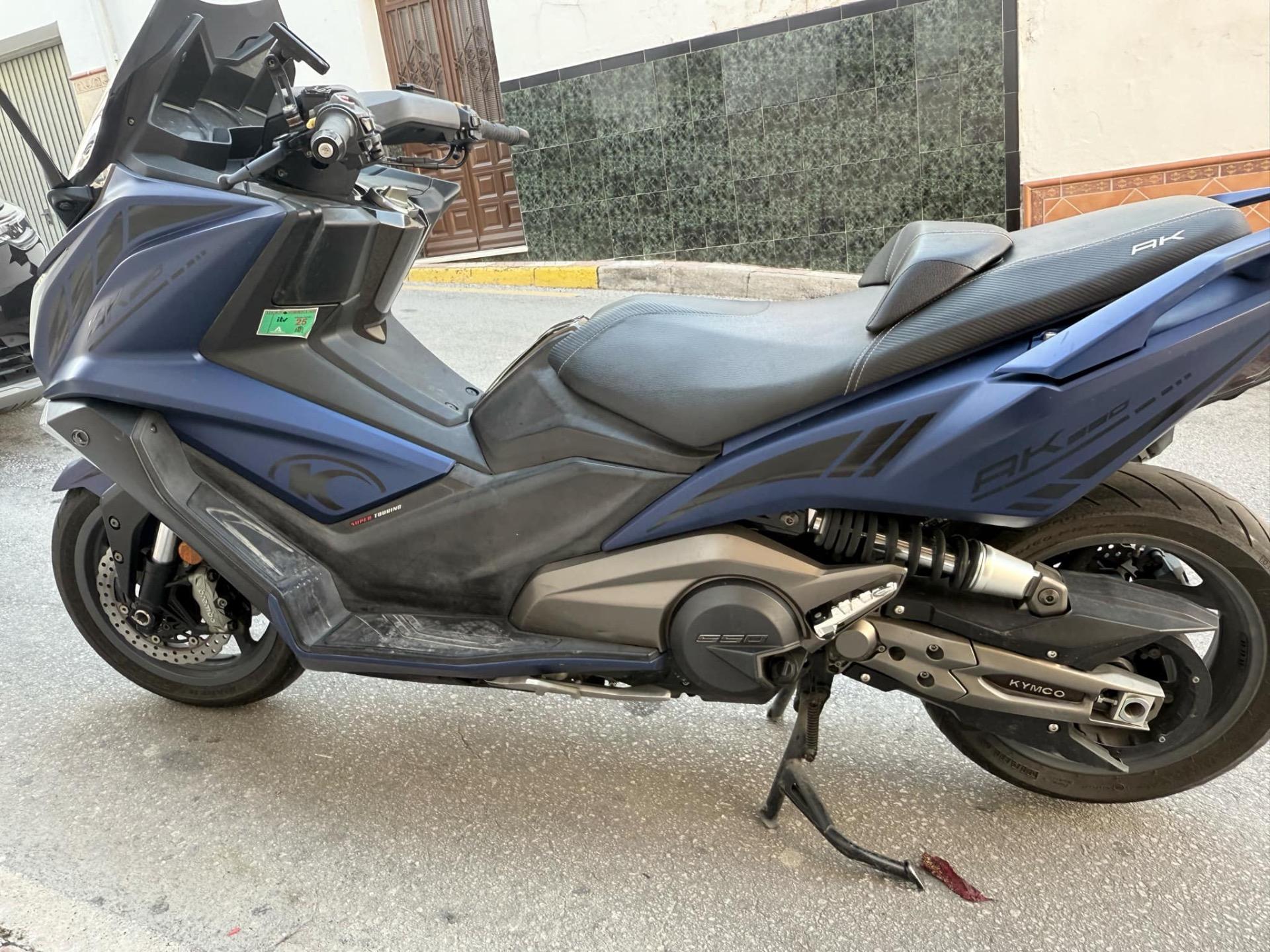 Foto de Kymco ak 550