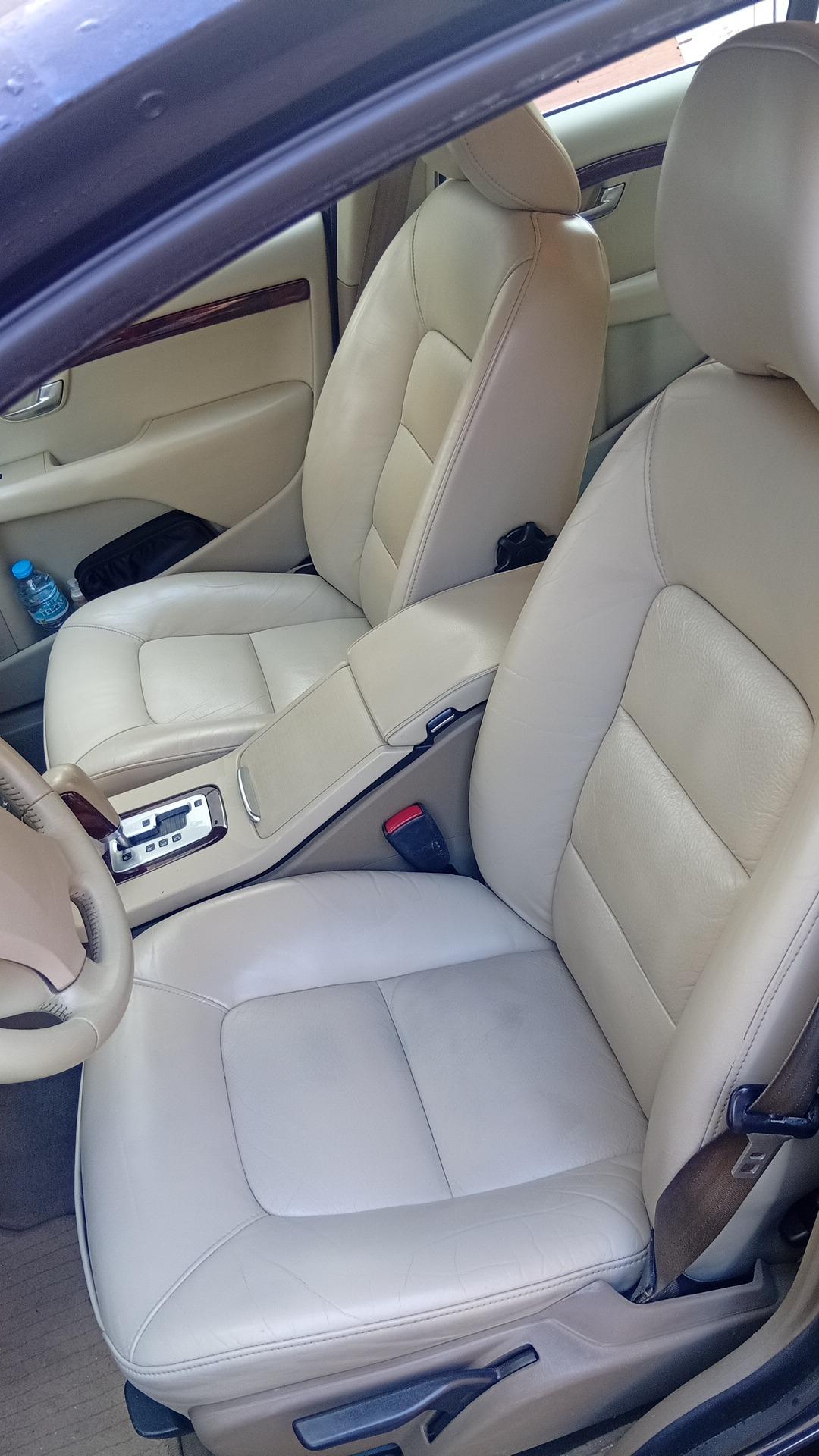 Foto 8 de Volvo S80 D5 (diésel) 185cv, año 2007 (etiqueta B), 215.000km, revisiones en Volvo, ITV Julio 2026