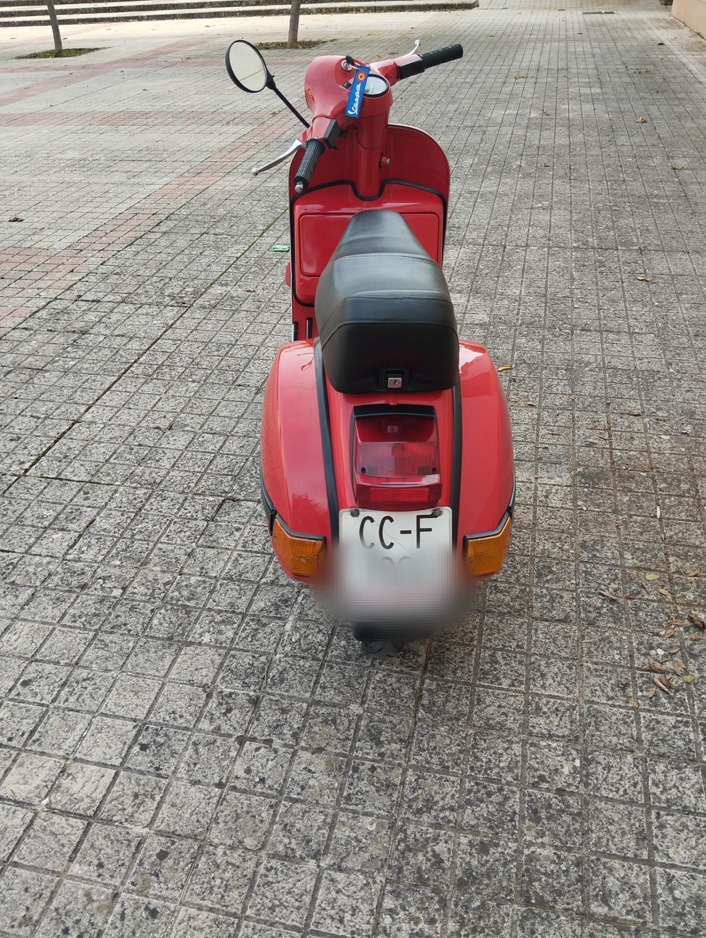 Foto 4 de Vespa 200 DN