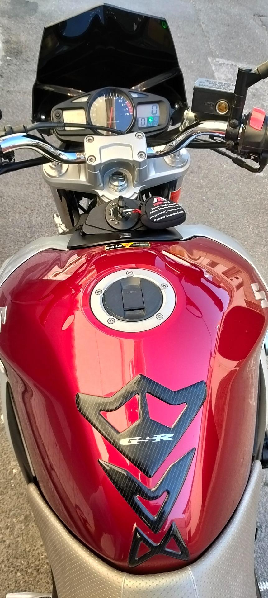 Foto 1 de Suzuki GSR 600
