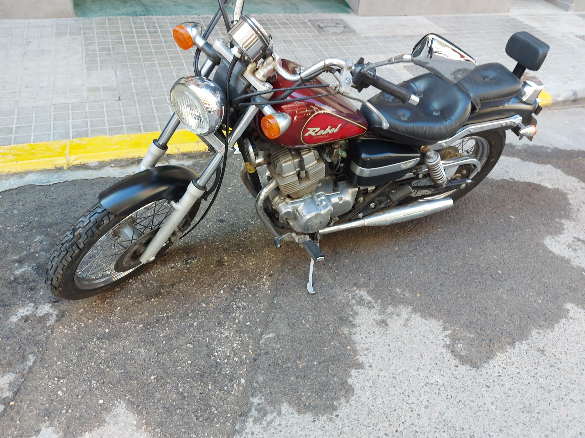 Foto de Moto honda rebel 250
