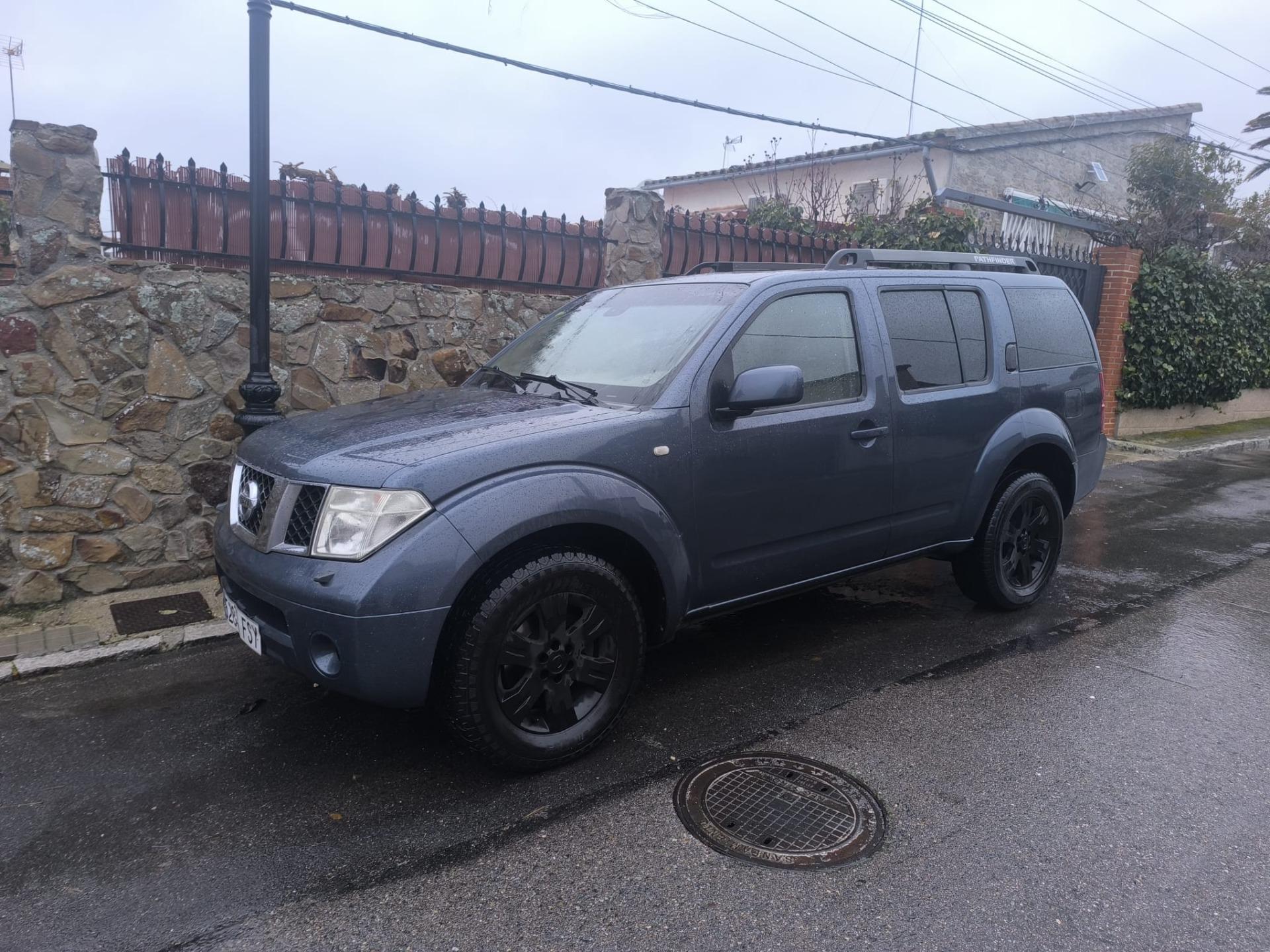 Foto 2 de Nissan Pathfinder r51 7 plazas 