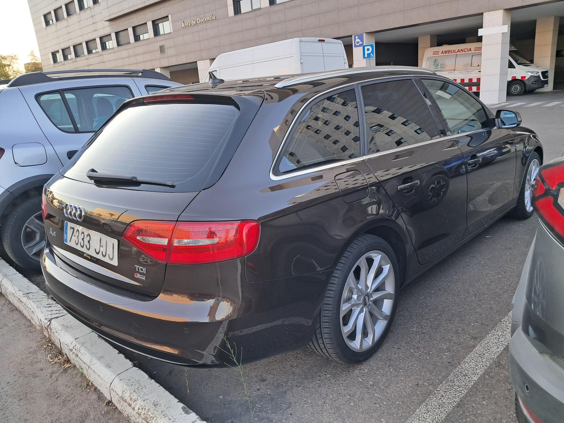 Foto 2 de Audi a4 b8.5 avant 2.0 150 caballos 