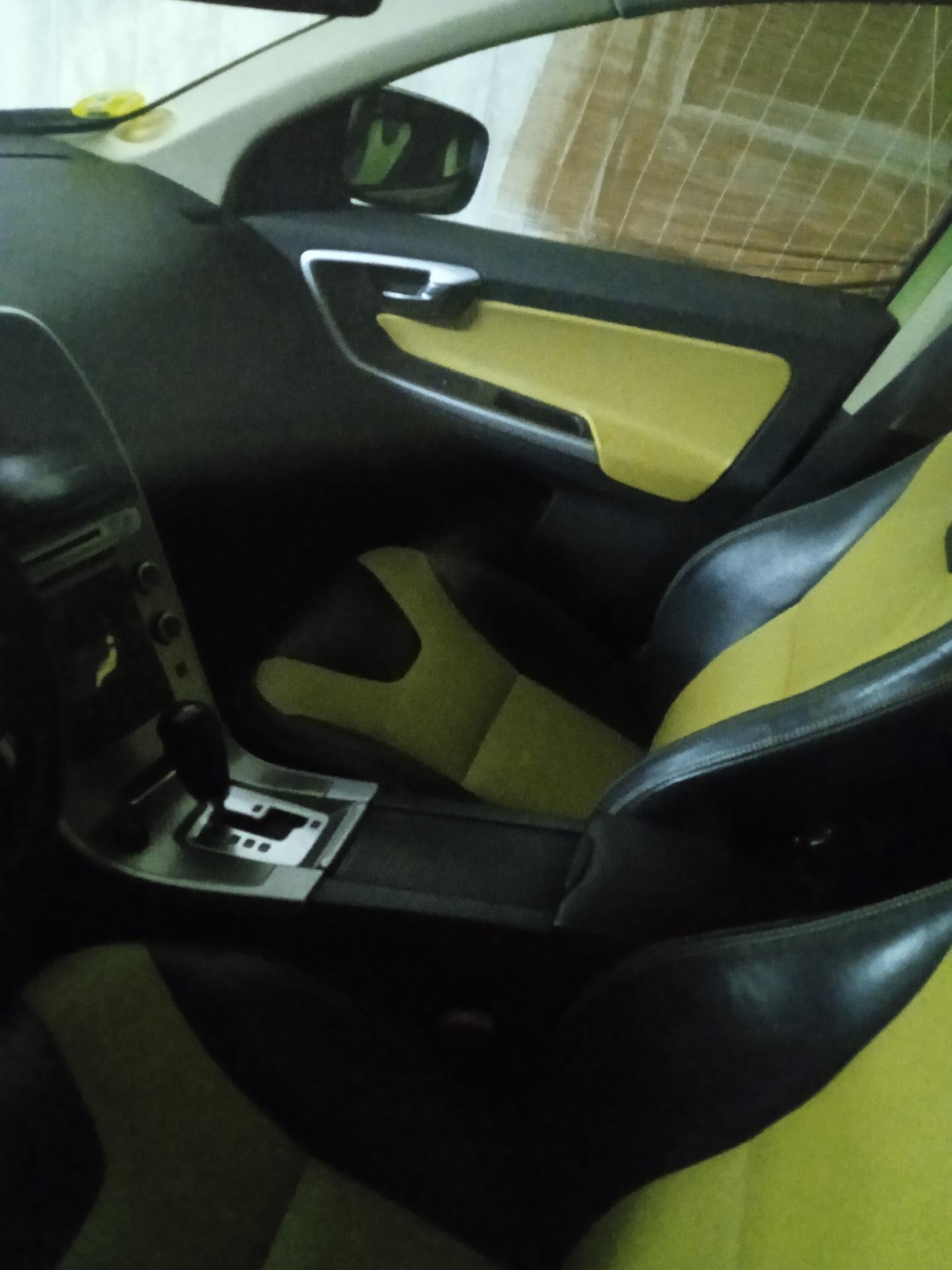 Foto 4 de Por volvo C30 D5 escuchó ofertas 